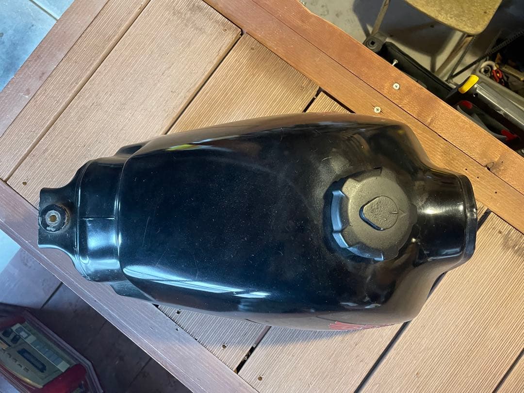 FTR223純正タンク