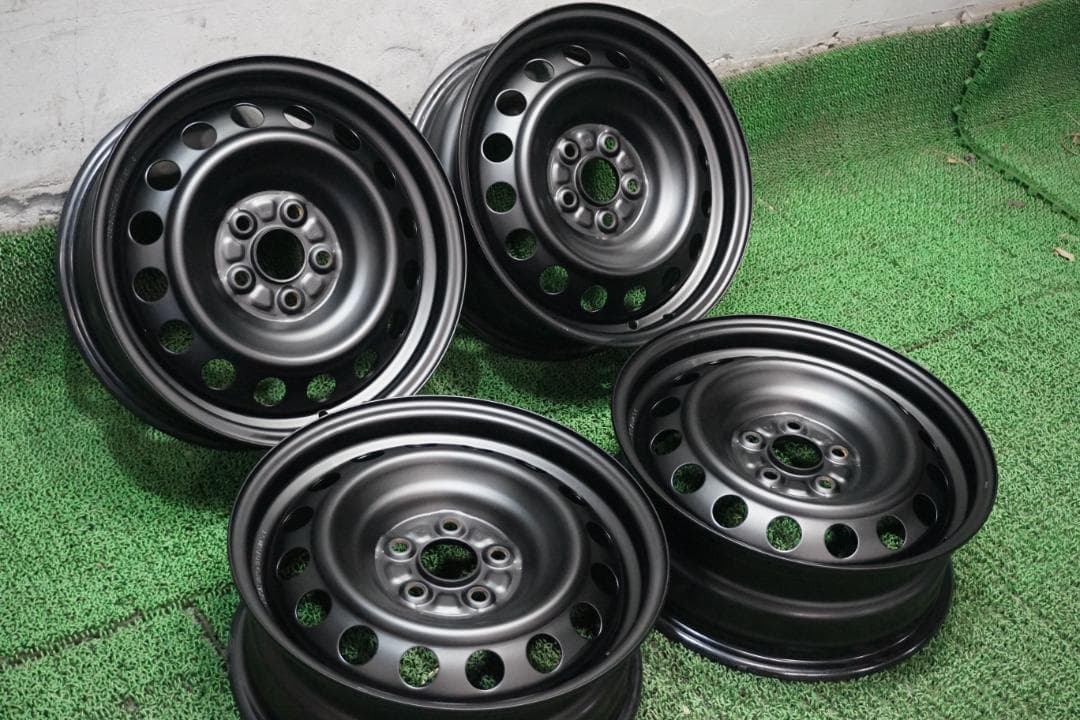 トヨタ純正　カスタムブラックエディション　プリウス　シエンタ　アウトドア