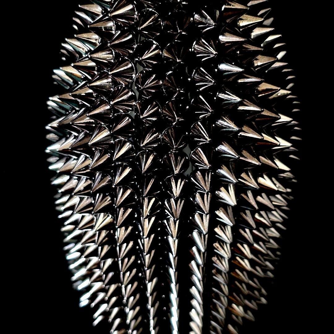 【24時間以内発送】ドン・ペリニヨン デヴィトリンチ ガンメタフルスタッズボトル