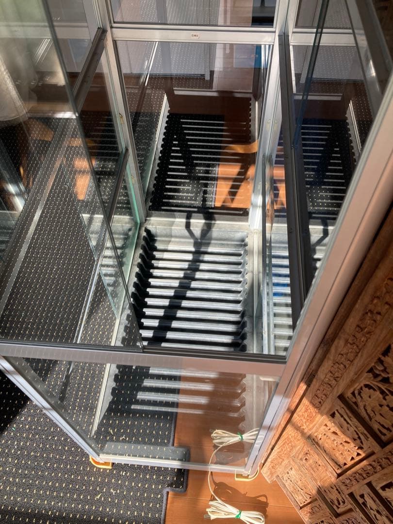 ガラス収納キャビネット　温室棚 サンルーラ　UKD-150R　蘭　栽培