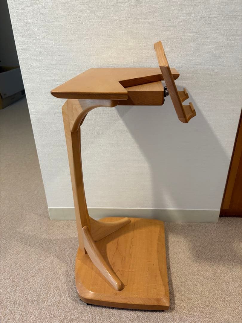 木製サイドテーブル 調整可能