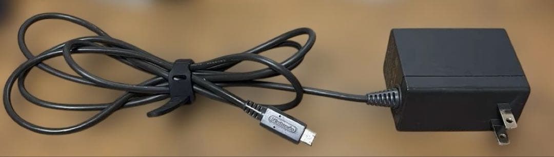 NintendoSwitchLight グレー 本体 カバー 充電器、おまけ付き