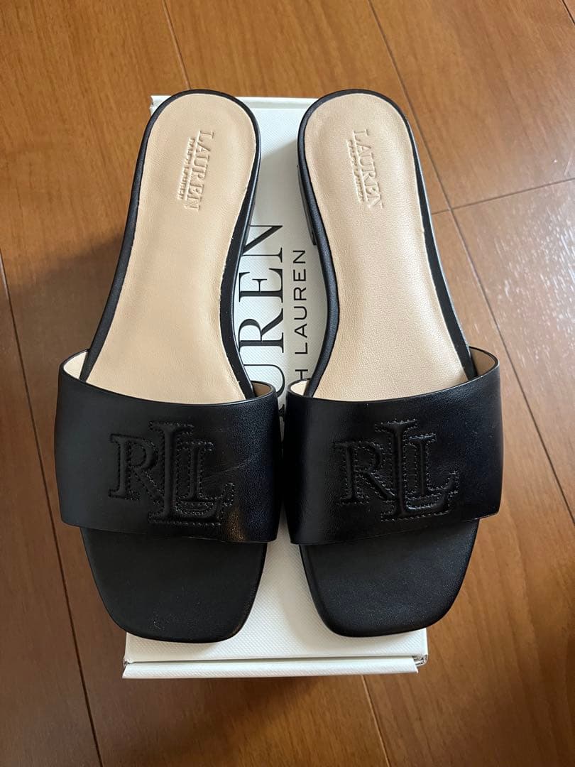 ＜LAUREN RALPH LAUREN＞ロゴ スライダー サンダル/ブラック