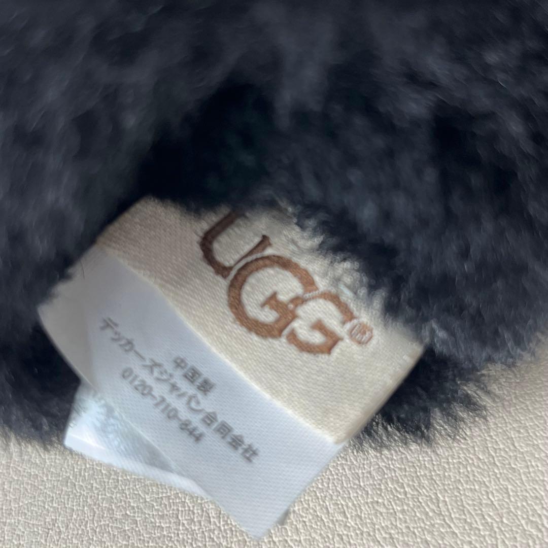 美品　UGG 手袋　ブラック シープスキン　エンブロイダーミトン　羊革　ファー