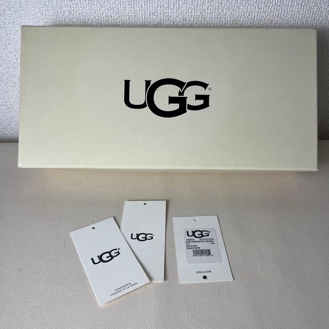 美品　UGG 手袋　ブラック シープスキン　エンブロイダーミトン　羊革　ファー
