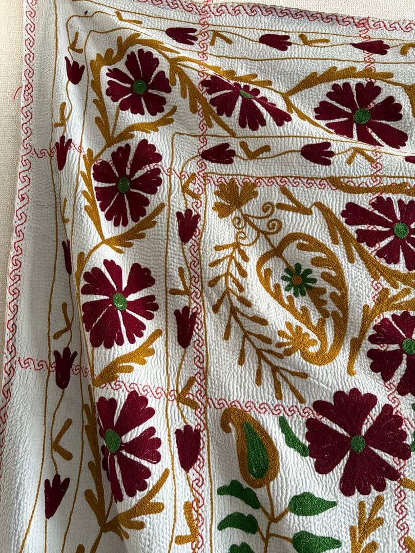 『最終価格』スザニ刺繍カンタキルト　スザニ刺繍　ヴィンテージ　インド　一点もの