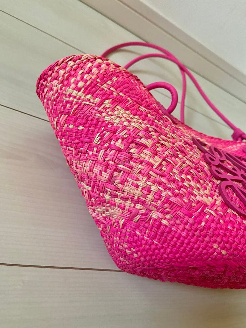 新品⭐︎美品⭐︎即発可⭐︎ロエベLOEWE ストローバッグ ピンク⭐︎かごバッグ