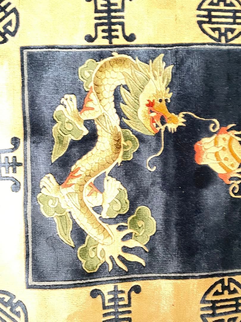 手織りシルク100% ドラゴン柄の玄関マット 約100cm x 62cm