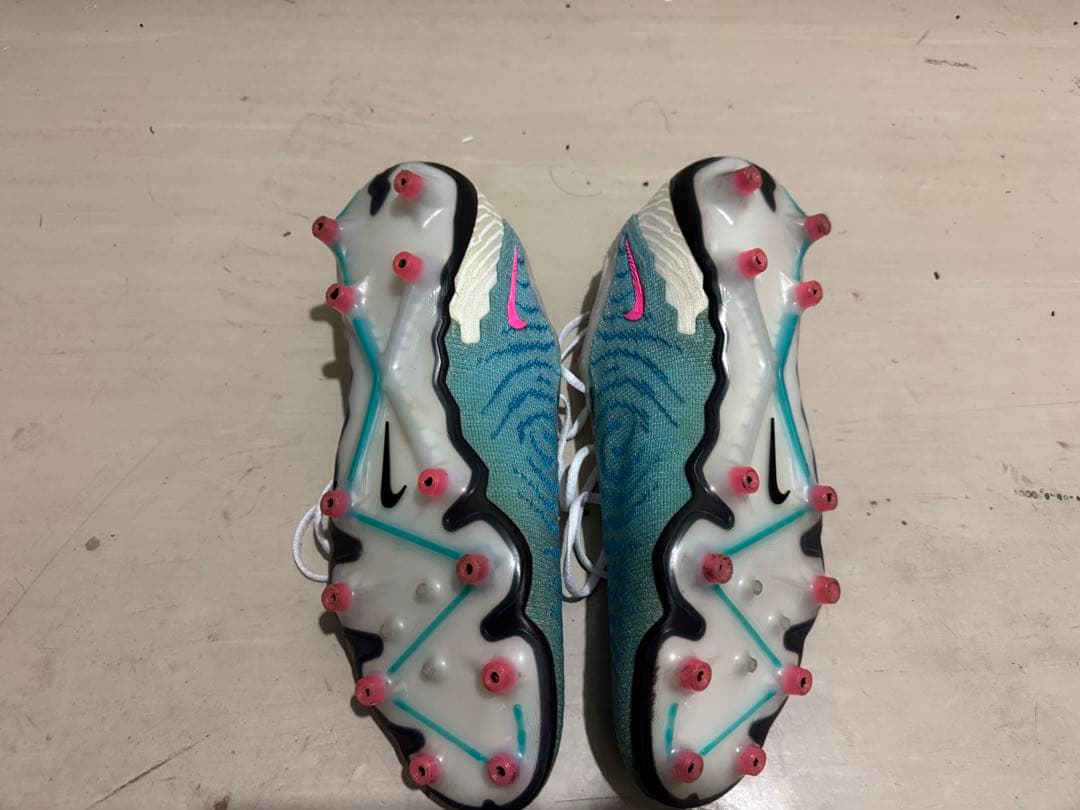 Nike Phantom サッカーシューズ スパイク