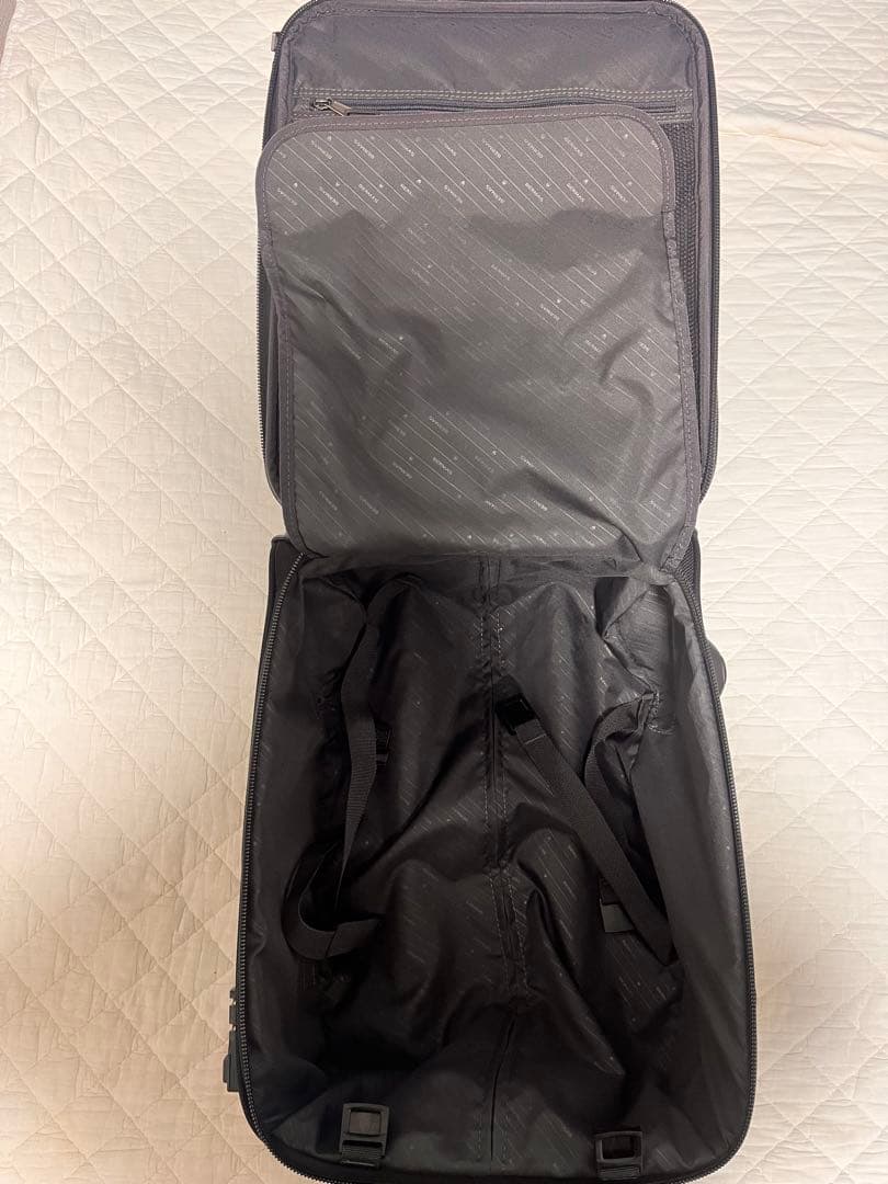 BERMAS製中型キャリーカート