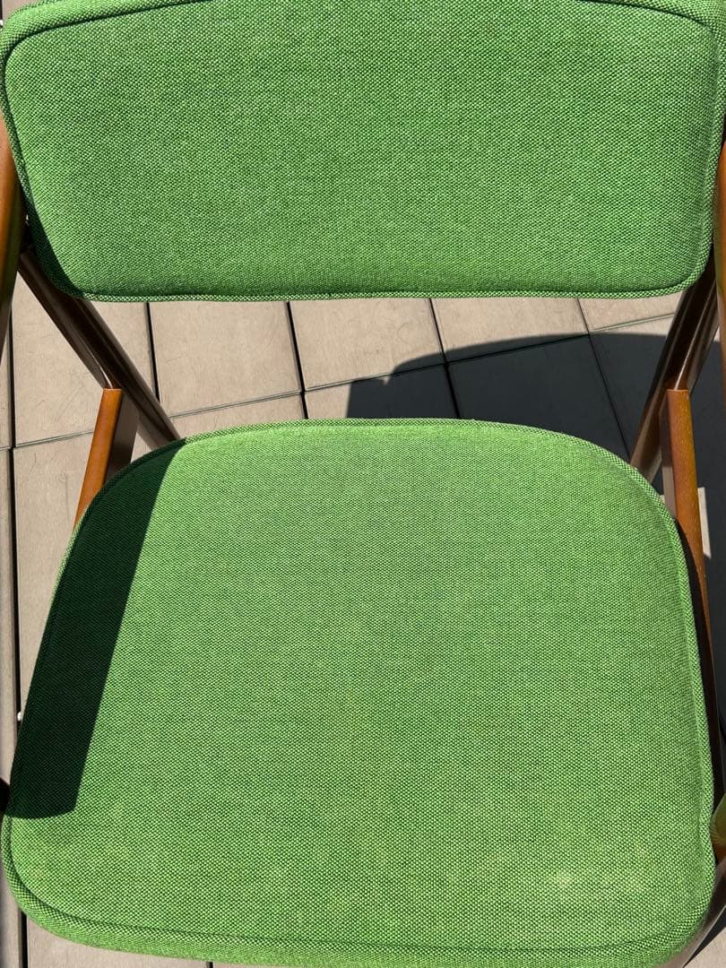 良品 カリモク60 Dチェア タープグリーン 椅子　肘掛け