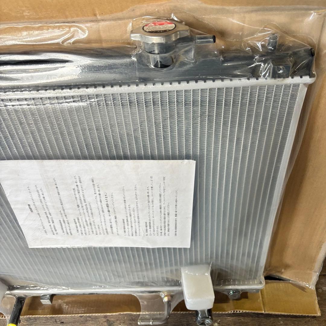 【未使用】TOYOTA クルーガー TA-ACU25W ラジエーター