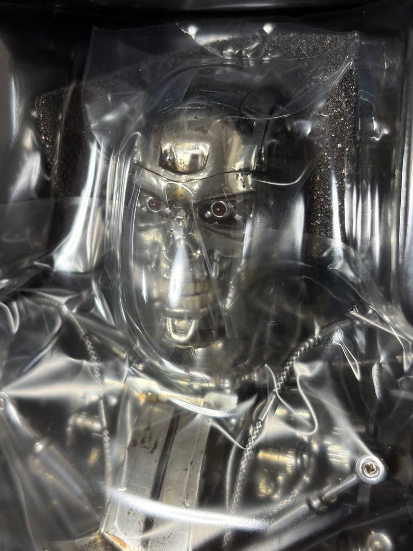 ホットトイズ 1/6フィギュア ターミネーター: ジェニシス エンドスケルトン