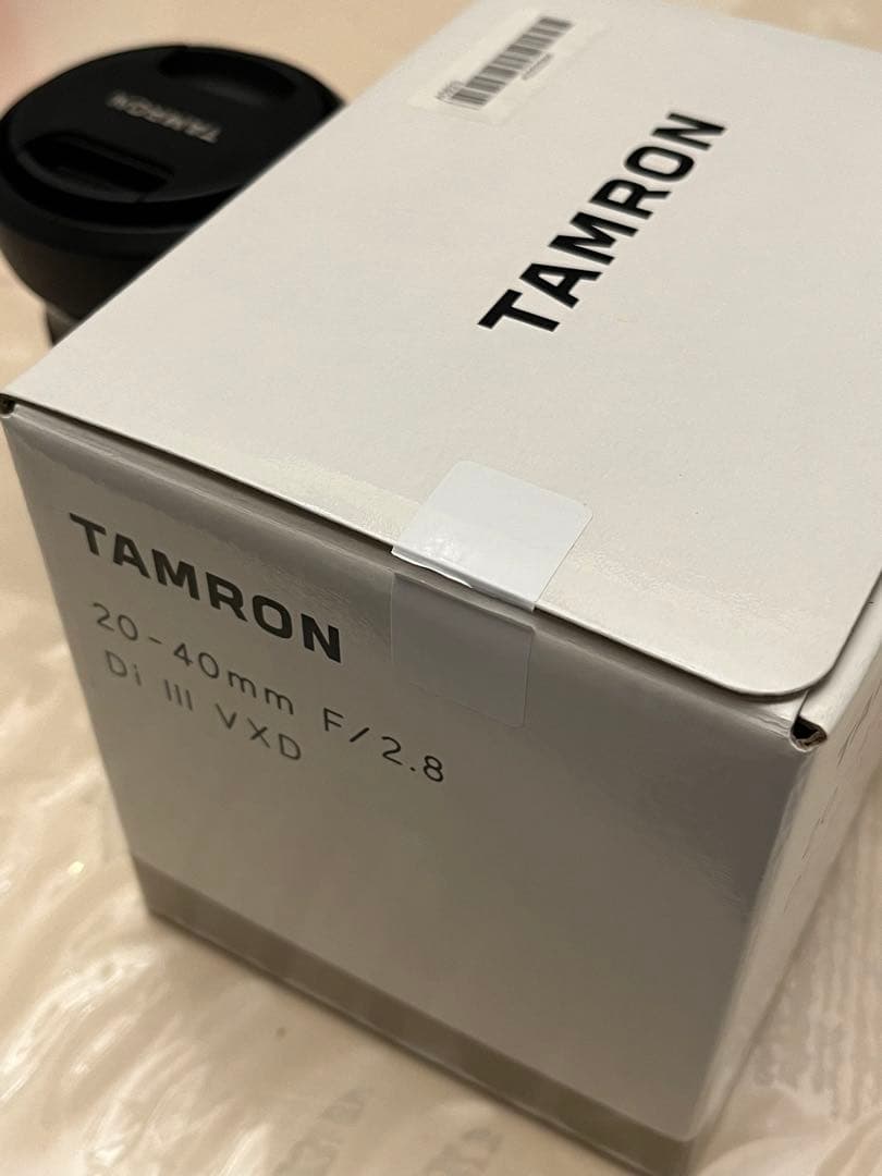 極美品TAMRON 20-40mm F/2.8 Di III VXDズームレンズ