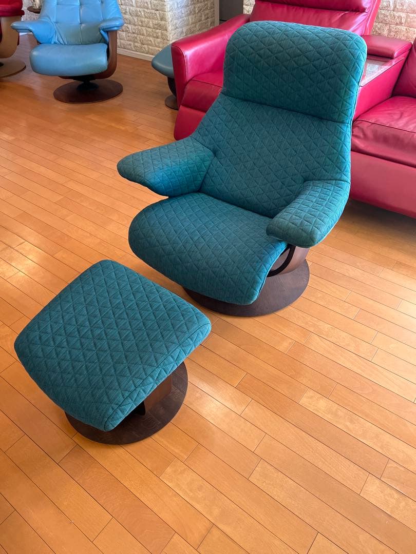 カリモク　ザ　ファースト　オットマン付　直接手渡しのみ　引き取りに来れる方限定