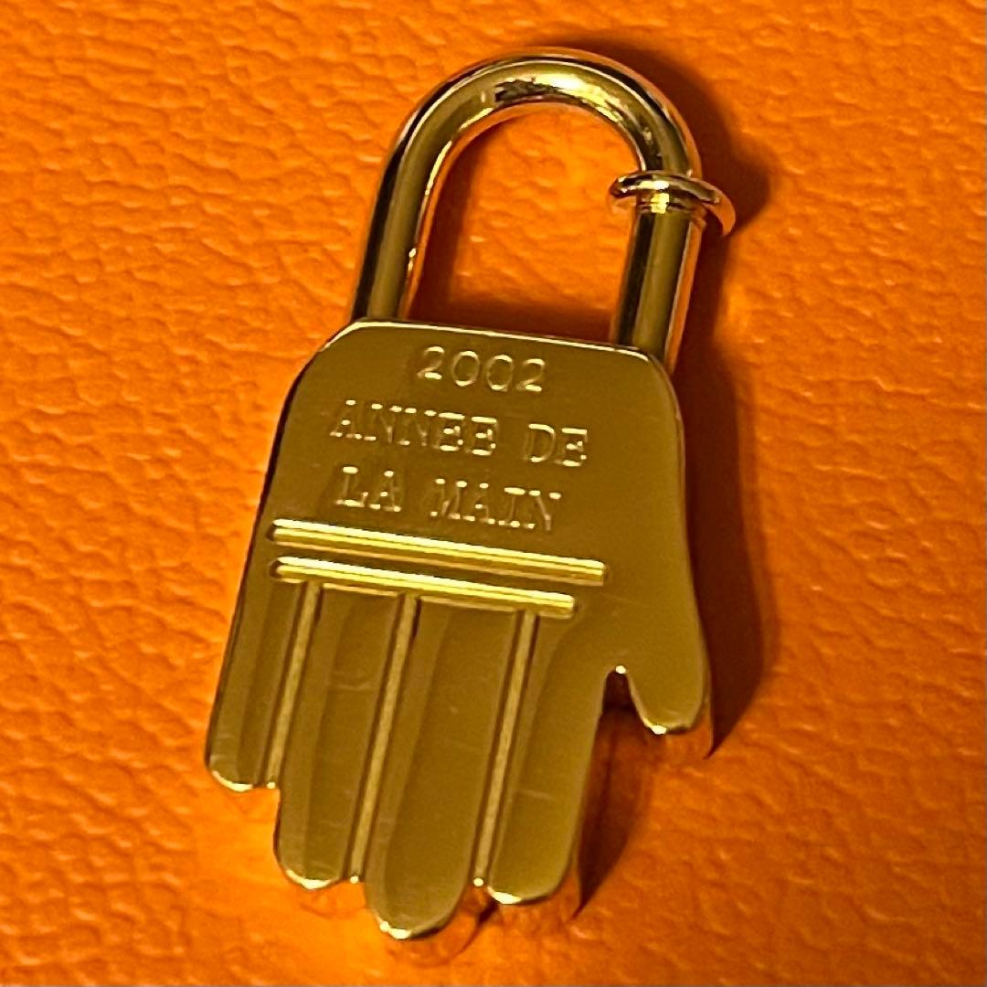 HERMÈS エルメス カデナ 2002 ハンドモチーフ チャーム ゴールド