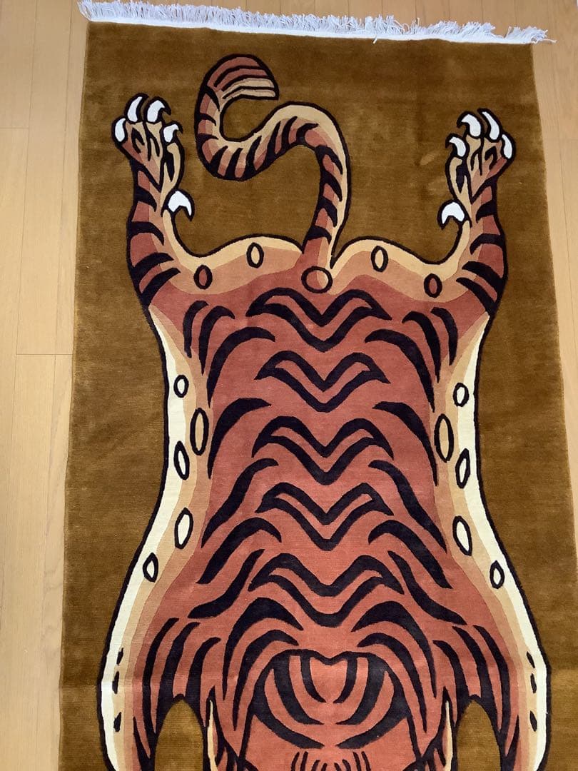 SALE 『本物』 チベット絨毯　チベタンタイガー　特大　約183cm