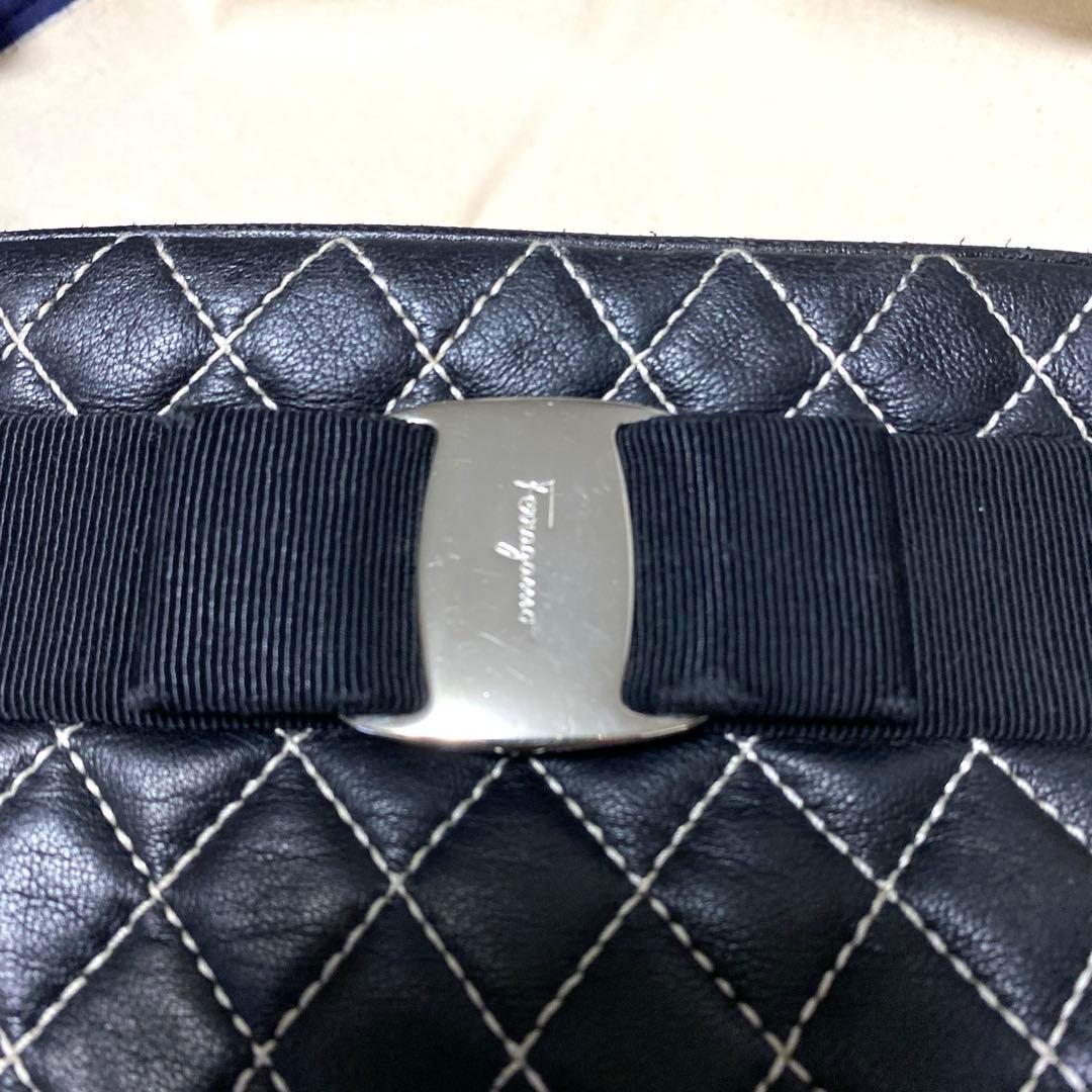 サルヴァトーレフェラガモキルティング ヴァラリボン ショルダーバッグ