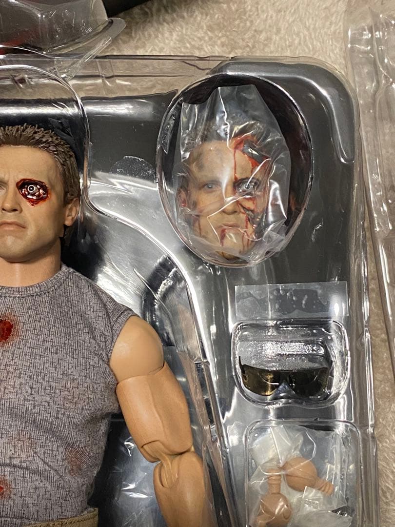 ホットトイズ ムービーマスターピース ターミネーター T-800ダメージ 襲撃版