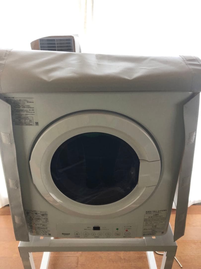 ①Rinnai  リンナイ　ガス衣類乾燥機と保護カバーの２点セット　梅雨