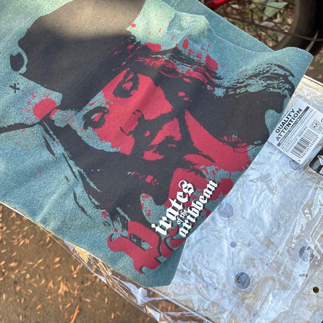 ディズニー パイレーツオブカリビアン ジャックスパロウ フィギュア 新品と小物