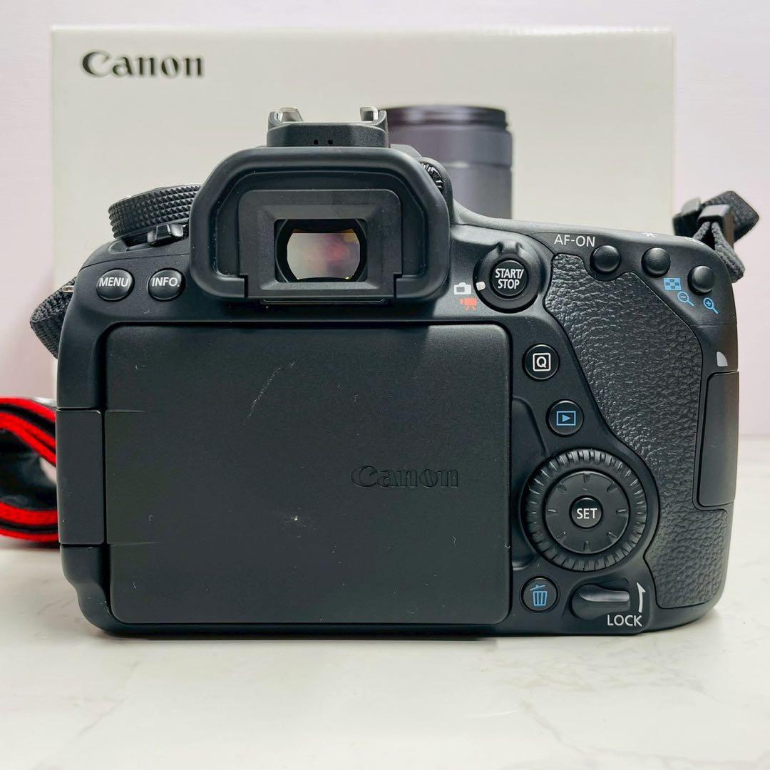 専用 Canon EOS 80D EF-S 18-135 IS レンズキット