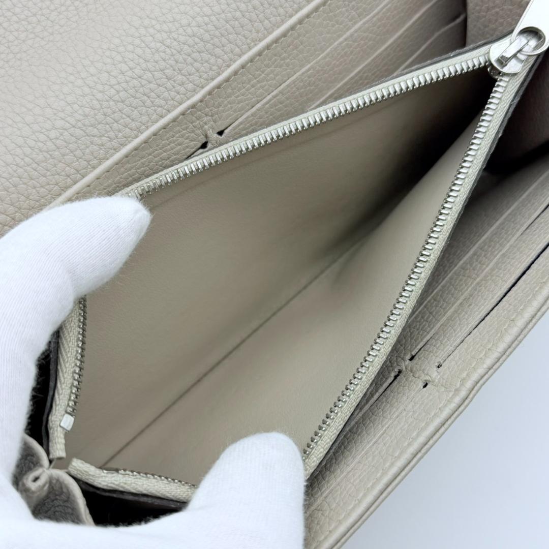 ルイヴィトン マヒナ ポルトフォイユ イリス ガレ 二つ折り長財布