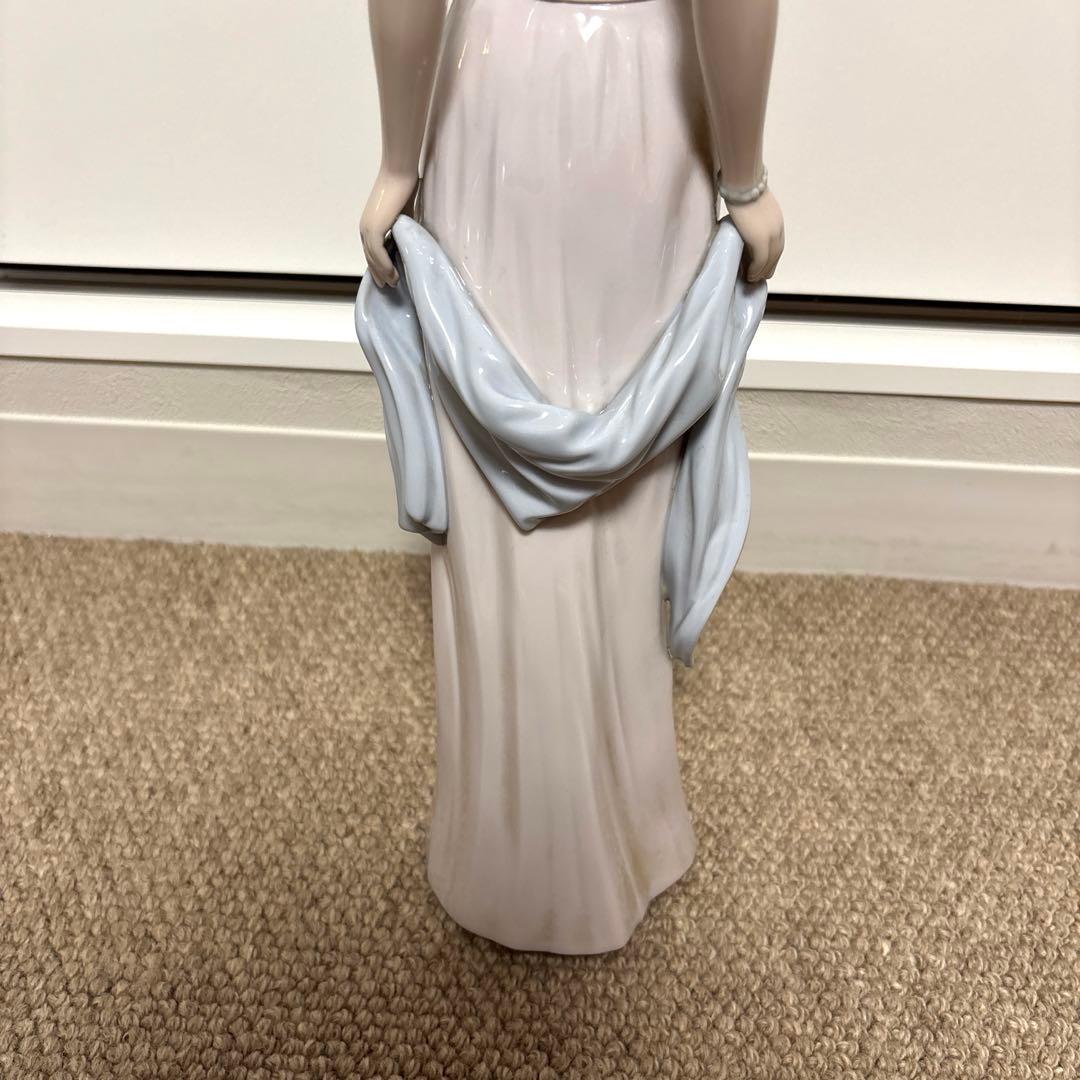 絶盤 リヤドロ LLADRO スズラン フィギュア 工芸品 大型41cm