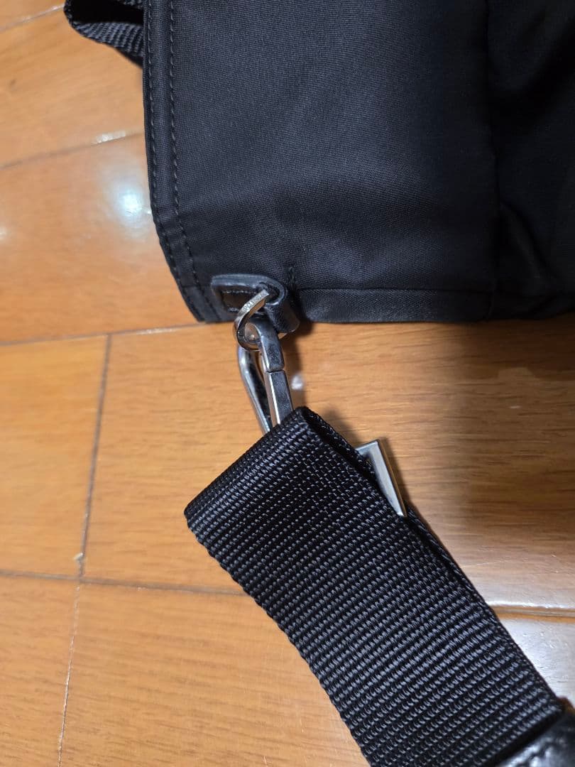 プラダトートバッグ