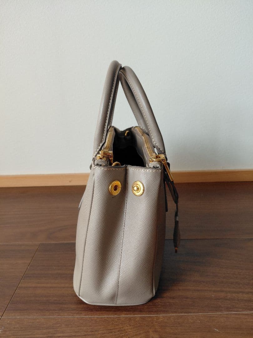 PRADA☆サフィアーノレザートート☆ミニバッグ☆ハンドバッグ☆グレー色☆