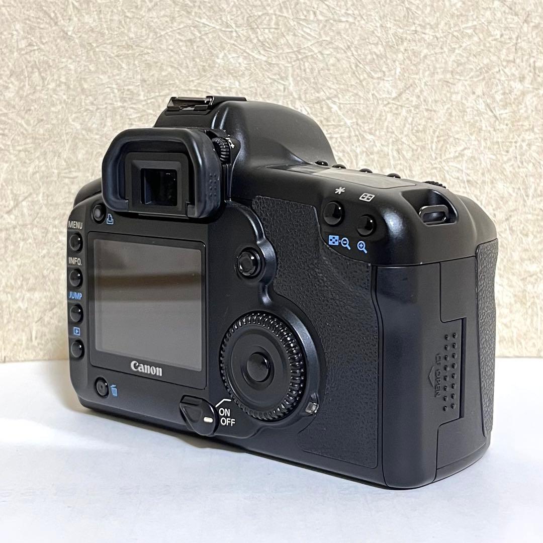 Canon EOS 5D ボディ （デジタル一眼レフカメラ）