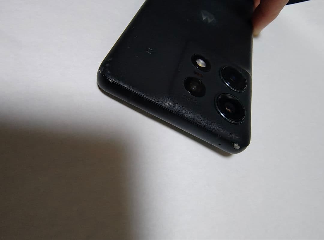 Motorola edge 50s pro 画面割れあり