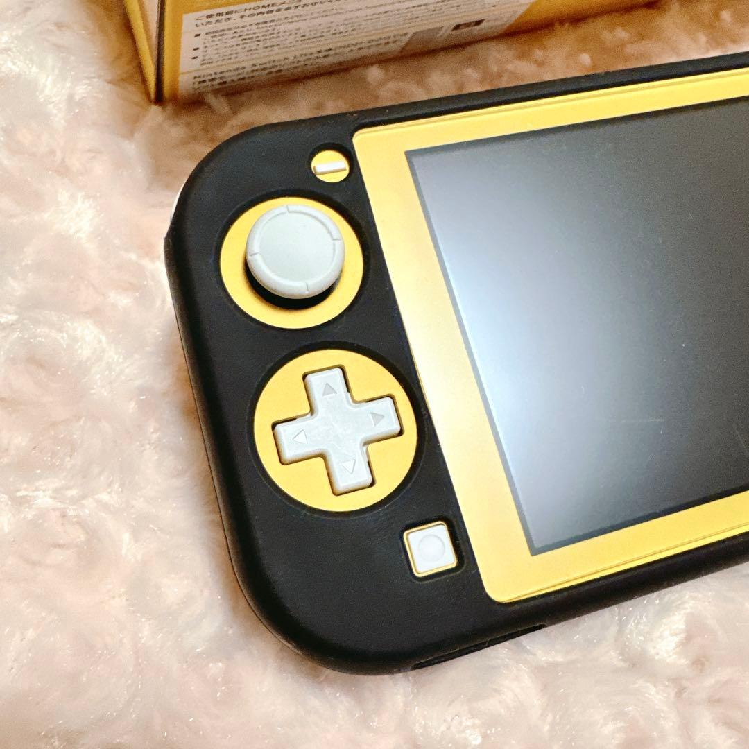 【美品】ニンテンドースイッチ ライト イエロー シリコンカバー付き