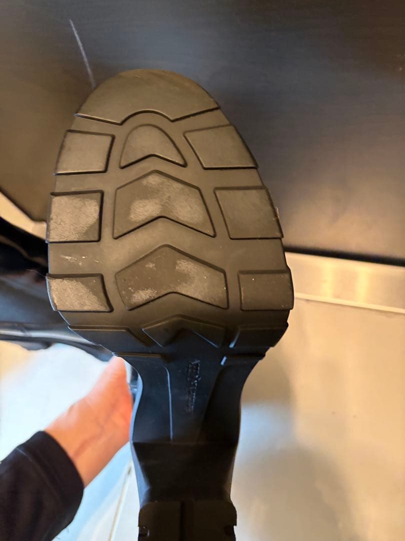 Alexander McQueen ブラックチェルシーブーツ