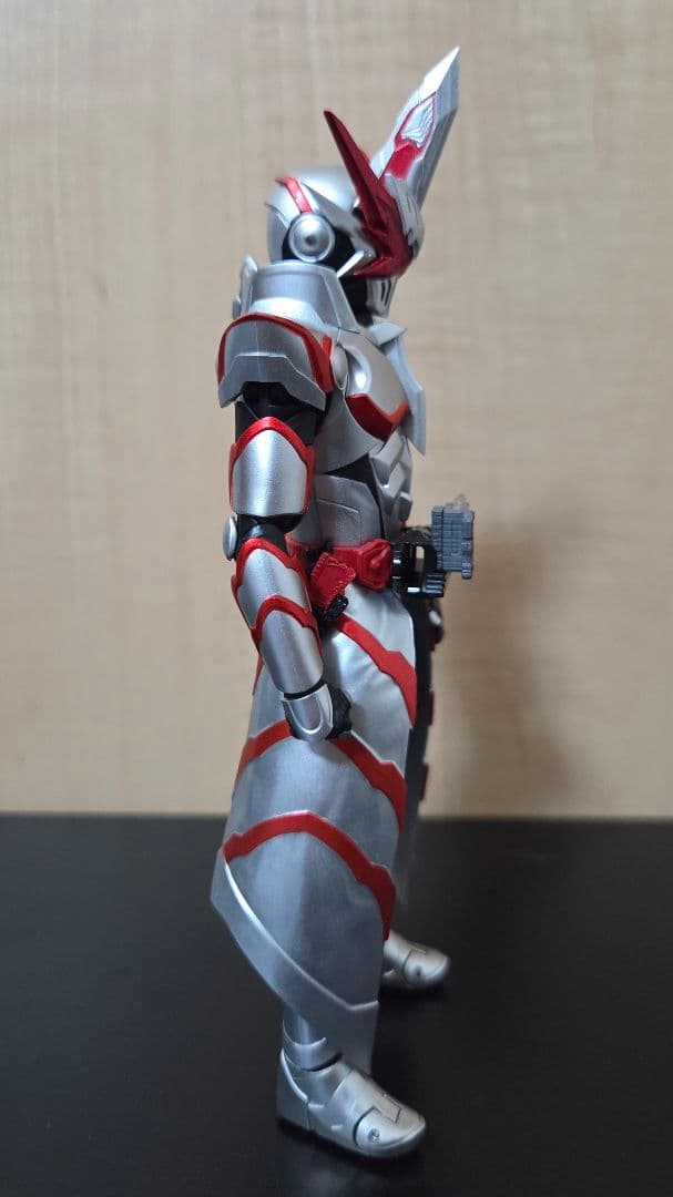 山*介様 S.H.Figuarts 仮面ライダーセイバー ドラゴニックナイト バ