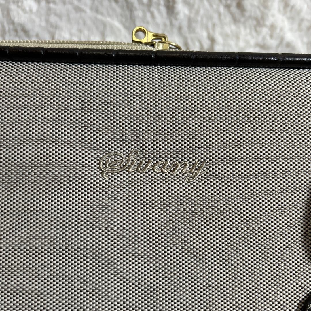 未使用　SWANY トランクキャリーバッグ クロコダイル型