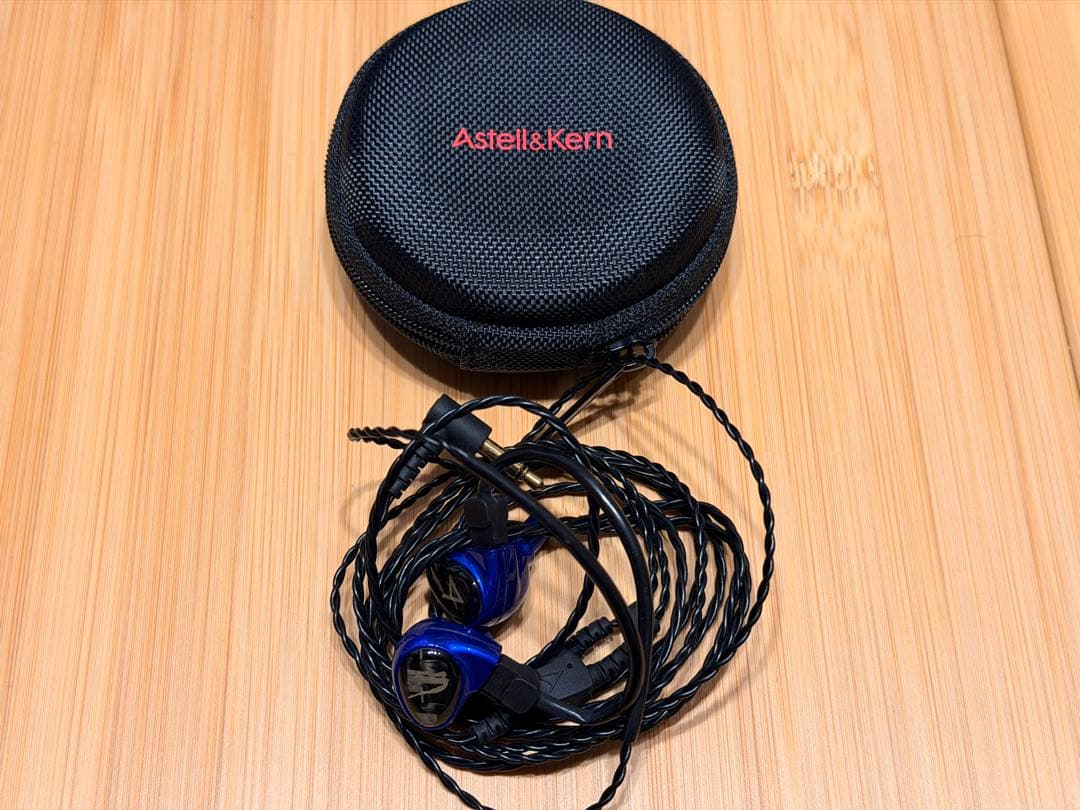 Astell&Kern コラボイヤホン　Billie Jean ブルー