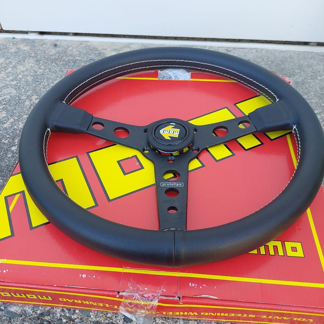MOMO Prototipo ステアリングホイール