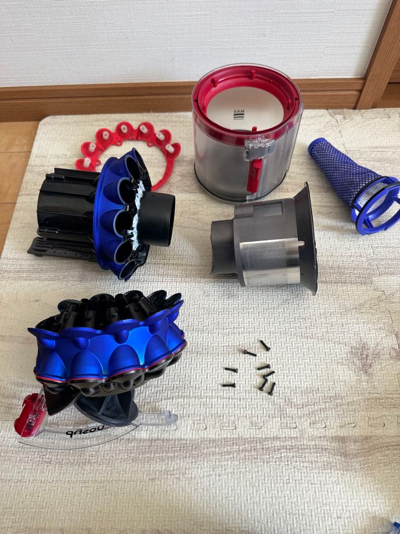 Dyson V4 Digital Fluffy+ キャニスター掃除機 CY29