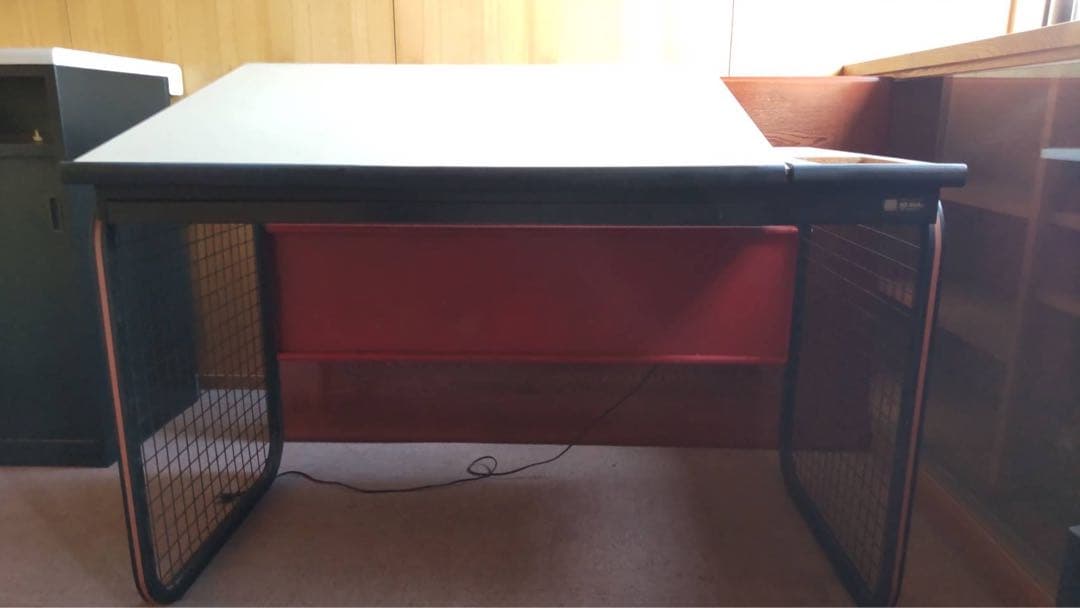 武藤工業　デザインテーブル　製図・絵画制作用