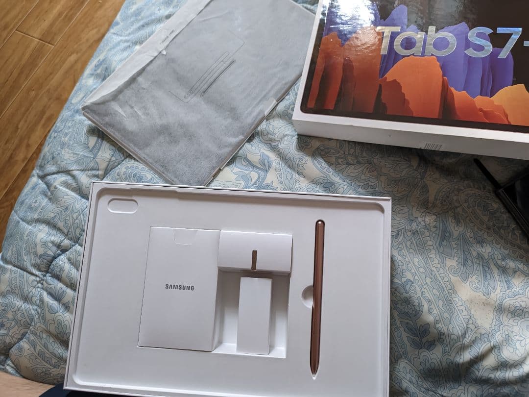 Samsung Galaxy Tab S7+ 本体２5６gb海外版