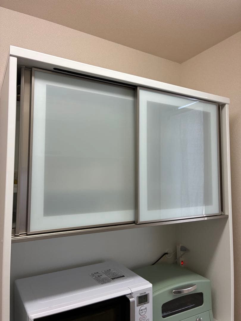 ニトリ　食器棚　アルミナ2