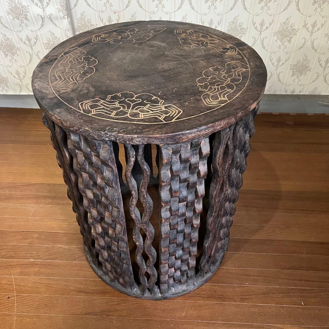 【アンティーク】① アジアン家具 木製 彫刻 木彫り サイドテーブル 古家具