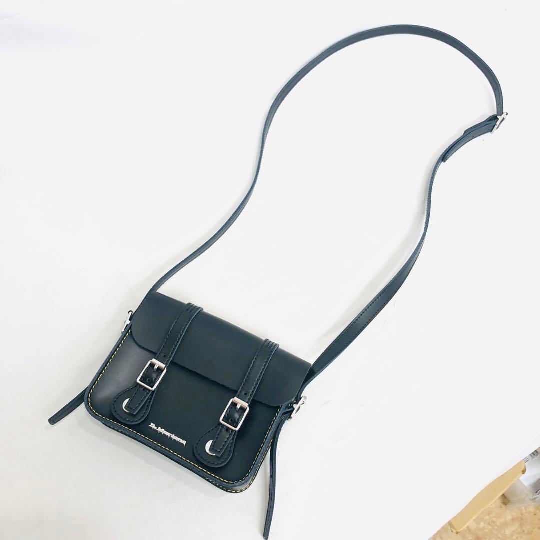 新品 未使用 ドクターマーチン レザー ショルダーバッグ 7インチ 黒