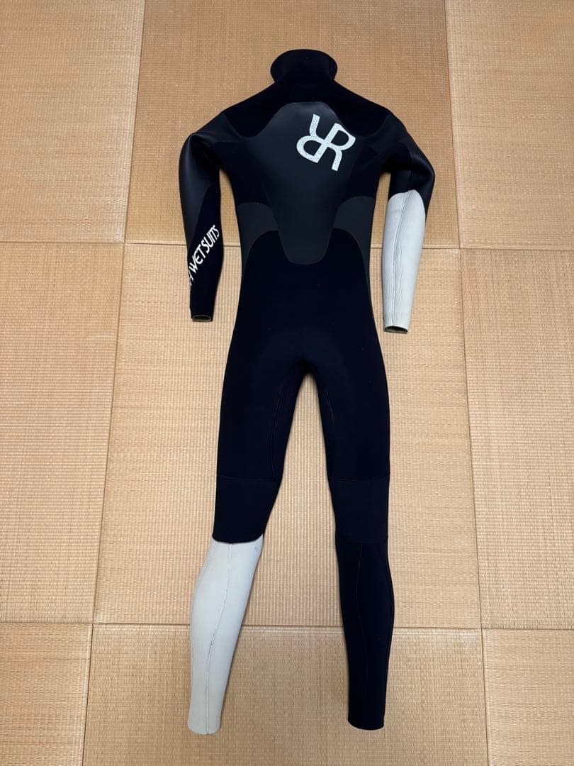 555　RASH ラッシュ　セミドライフルスーツ