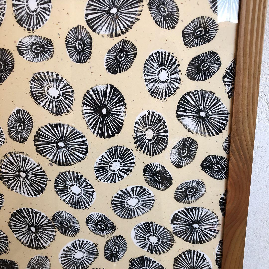 貝の絵柄の絵画