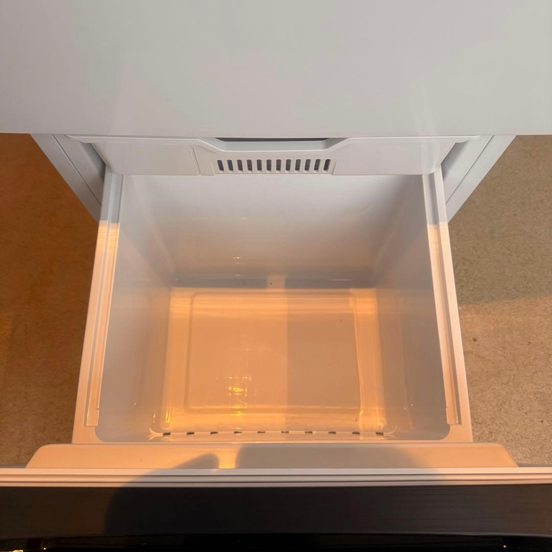 ●極美品 女性オーナー ハイセンス 冷蔵庫 HR-D15F 162L 2024年