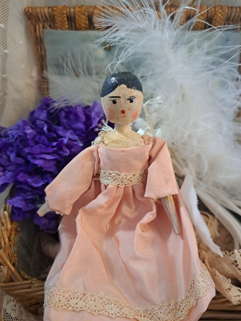 小さめ　ペグドール　座れる　ピンクドレス　　ミニョネット　アンティーク　ほのぼの