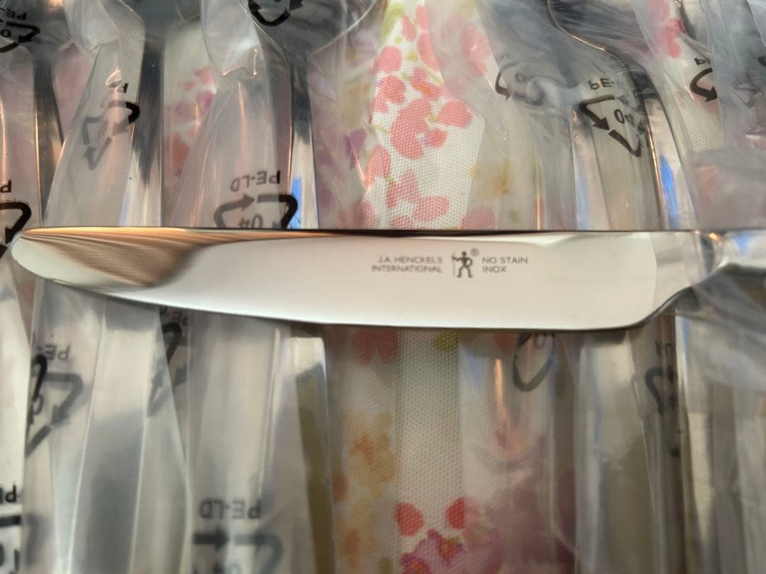 新品ヘンケルスのカトラリーセット 15本ステンレスナイフ、フォーク、スプーン
