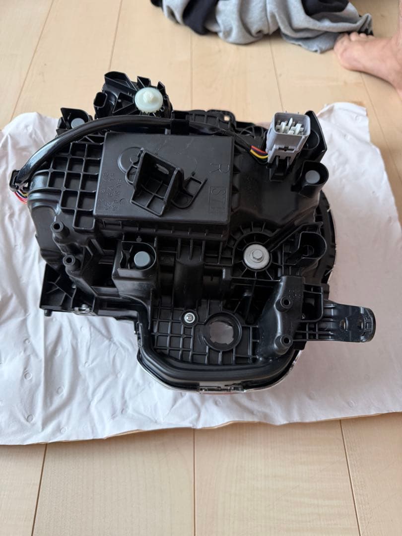 ハスラー　右LEDヘッドライト　35120-59S14